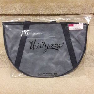 Round Utility Tote